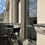 Meos 1 -Zentrum-Balkon-Parkplatz-Gym-Uniklinik